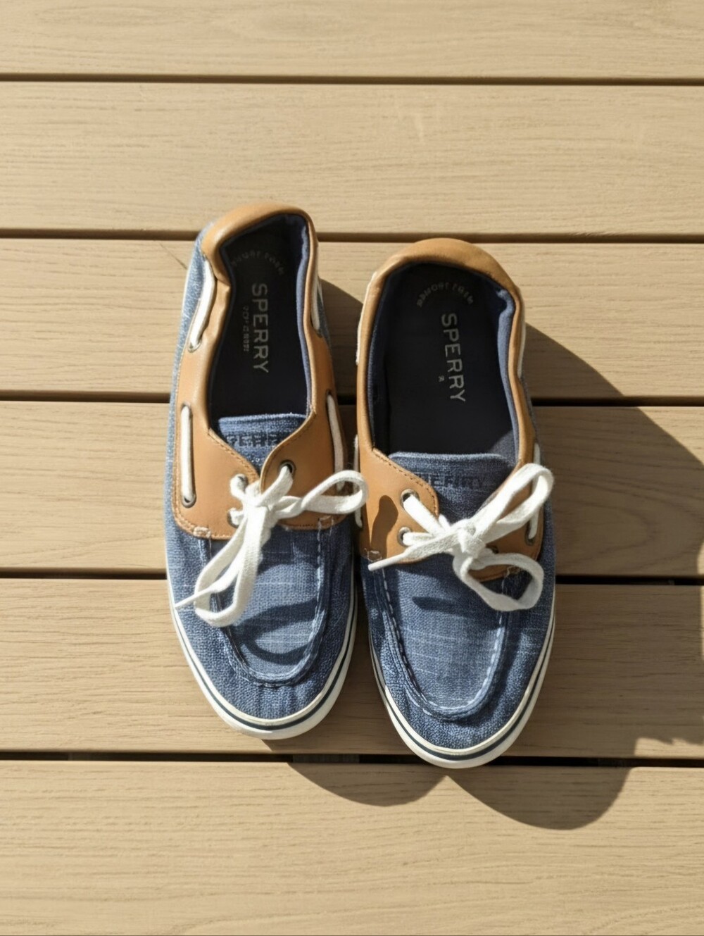 Sperry Women's Blue Denim Canvas & Tan Leather Boat Shoes Size 7M